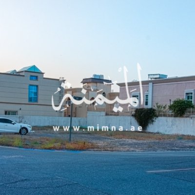 للبيع ارض سكنية  في مردف دبي تصريح 3 فلل