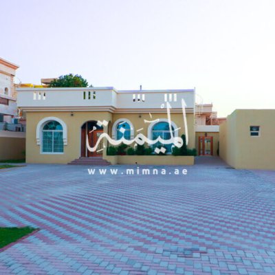 فيلا للبيع في المزهر ١ دبي – ٨ غرف بالقرب من مصلى العيد