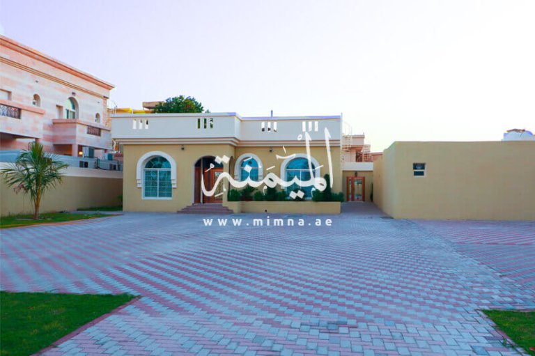 فيلا للبيع في المزهر ١ دبي – ٨ غرف بالقرب من مصلى العيد