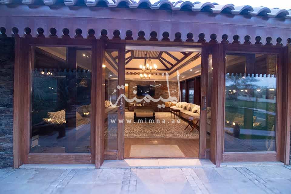 استراحة داخل مزرعة للبيع في وادي العمردي دبي بتصميم فاخر