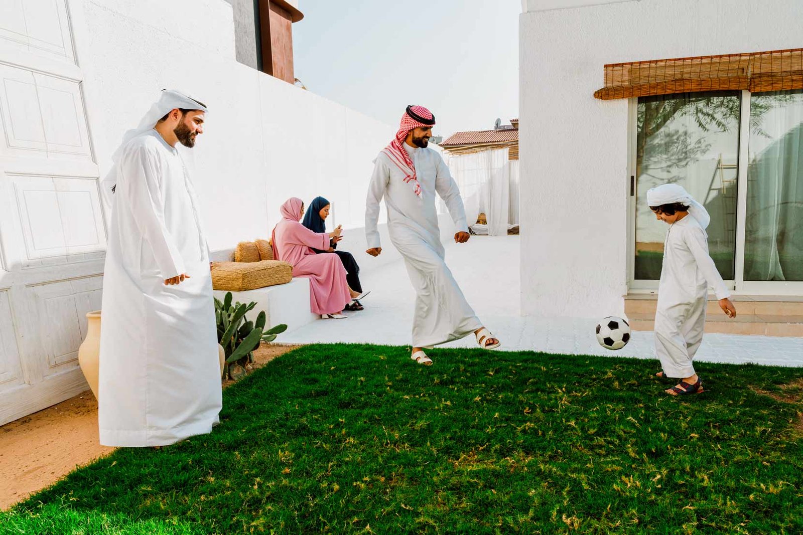 Al Khawaneej Dubai Area Guide | Villas, Farms and Land for UAE & GCC Buyers 1 UAE family in Al Kawaneej Farm